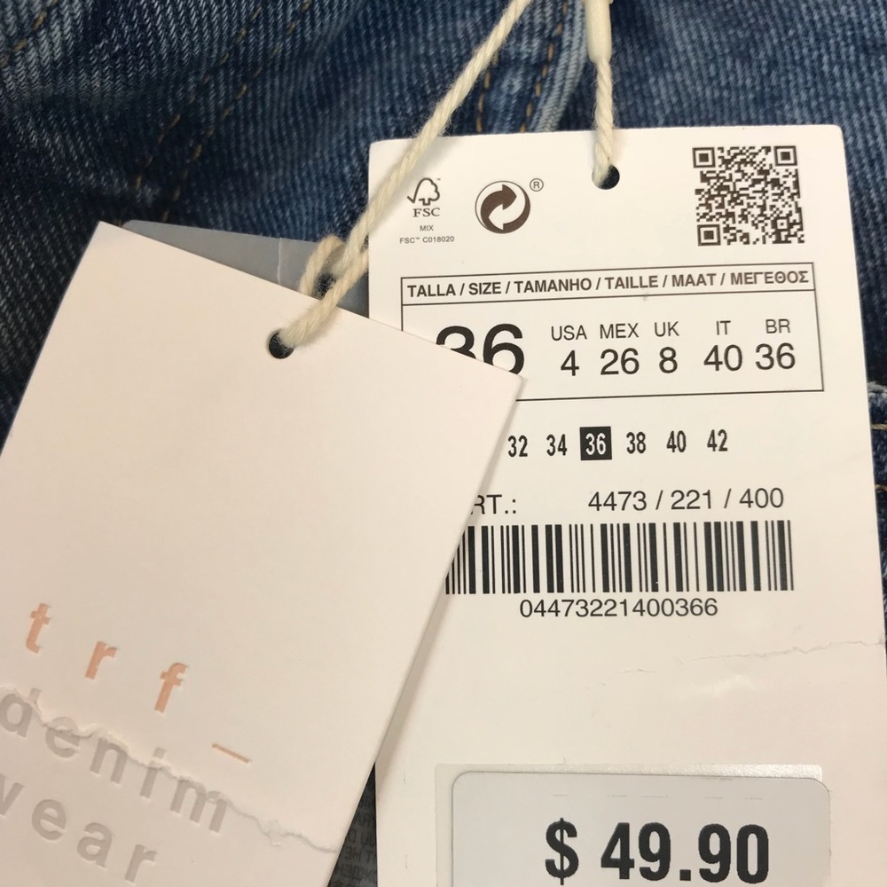 Zara denim NWT jeans with stars in size 36(4) - Picture 7 of 8
